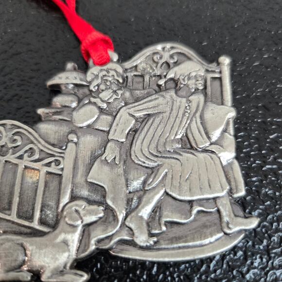 Madison Ave "Twas the Night Before Christmas" Pewter Christmas Ornament - Picture 2 of 7